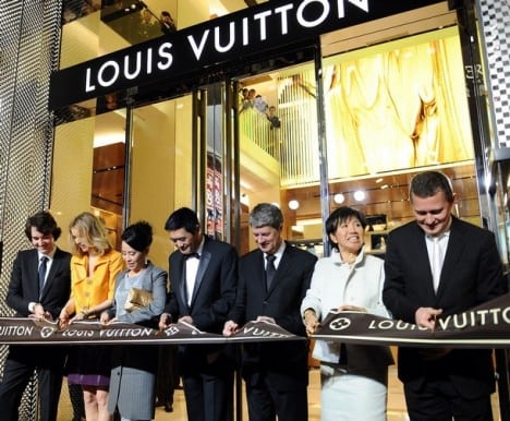 louis-vuitton-opening-ceremony-468x386